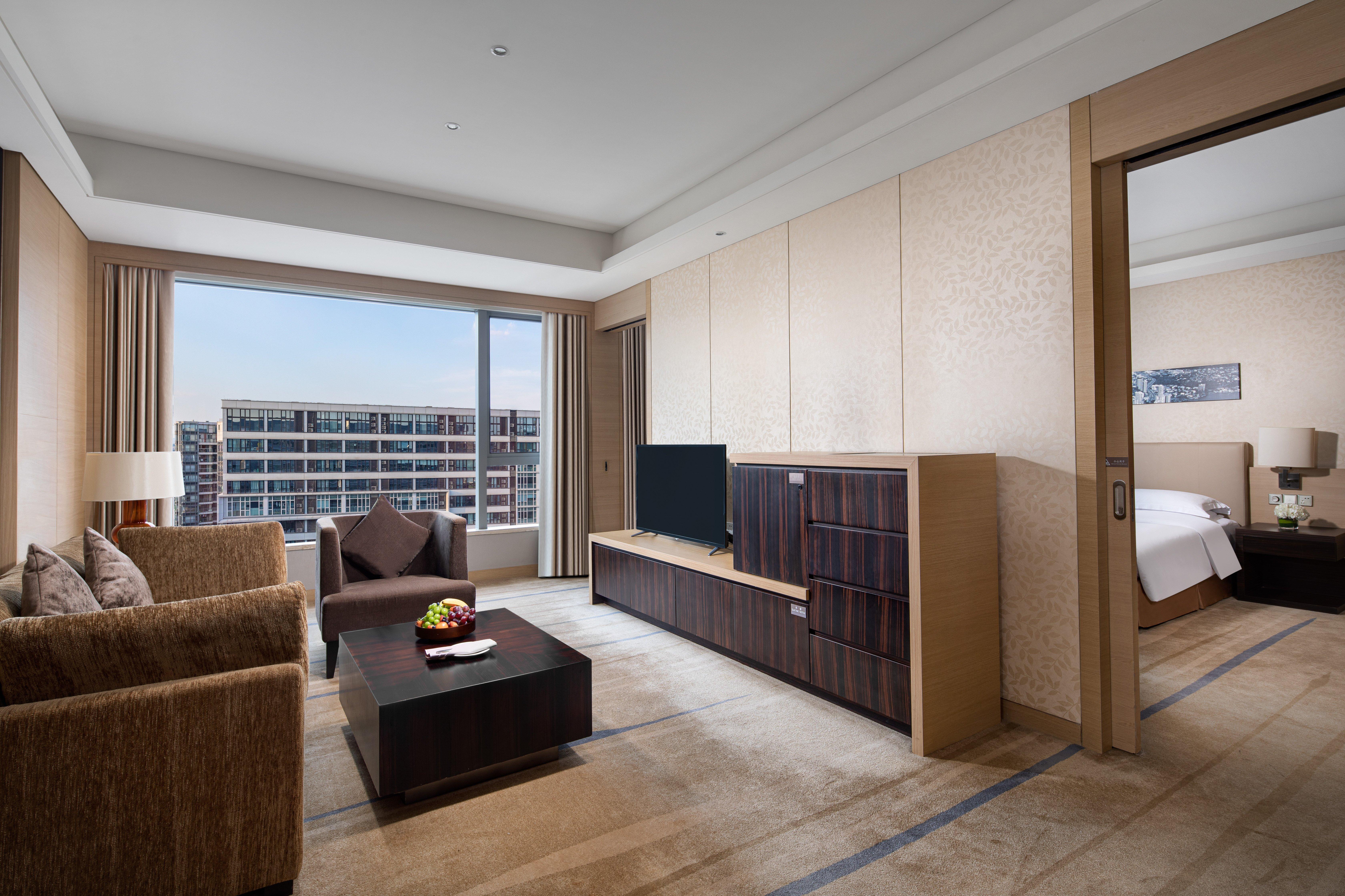 Crowne Plaza Guangzhou Huadu By Ihg - Free Shuttle Bus Between Hotel To Exhibition Center During Canton Fair ภายนอก รูปภาพ