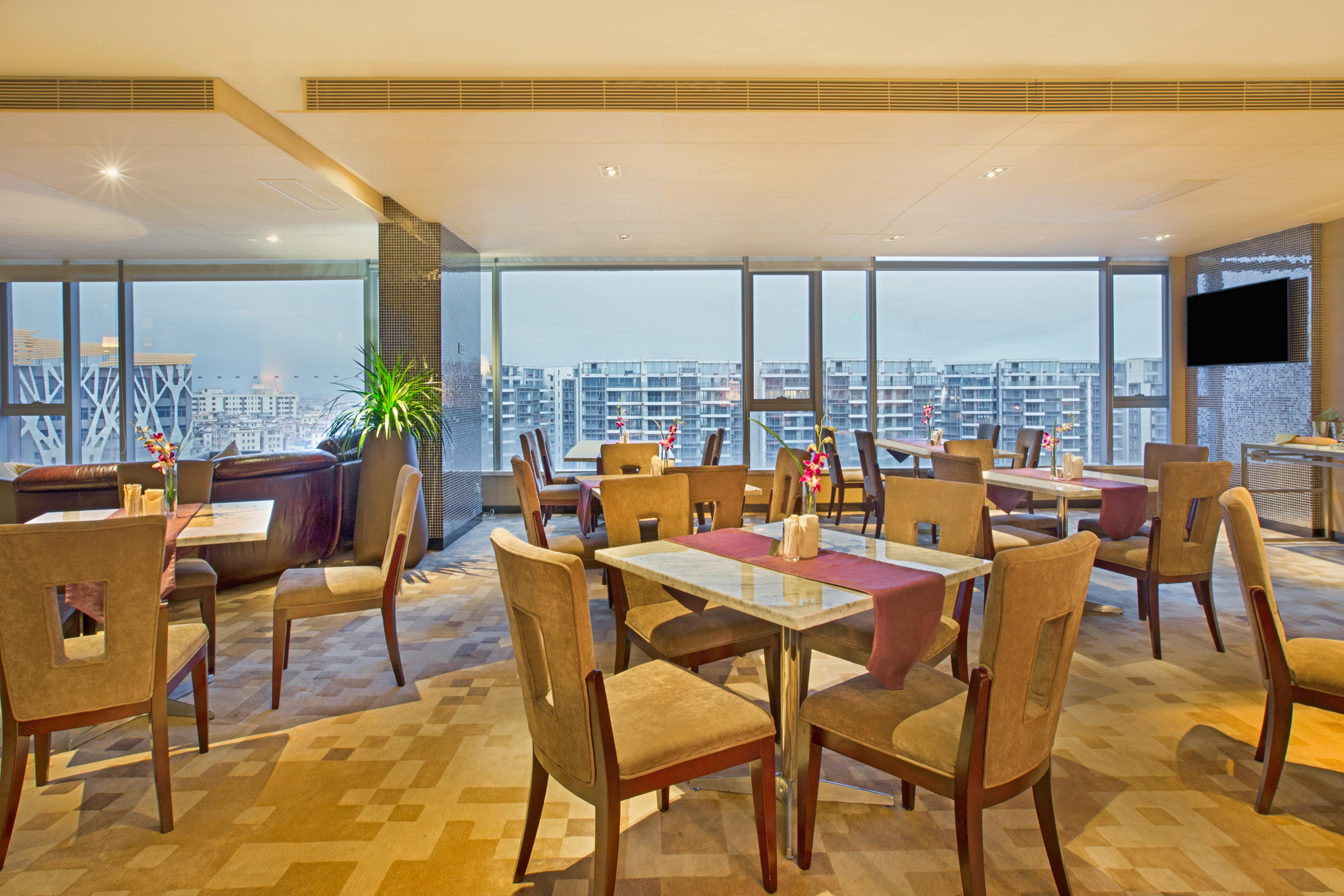 Crowne Plaza Guangzhou Huadu By Ihg - Free Shuttle Bus Between Hotel To Exhibition Center During Canton Fair ภายนอก รูปภาพ