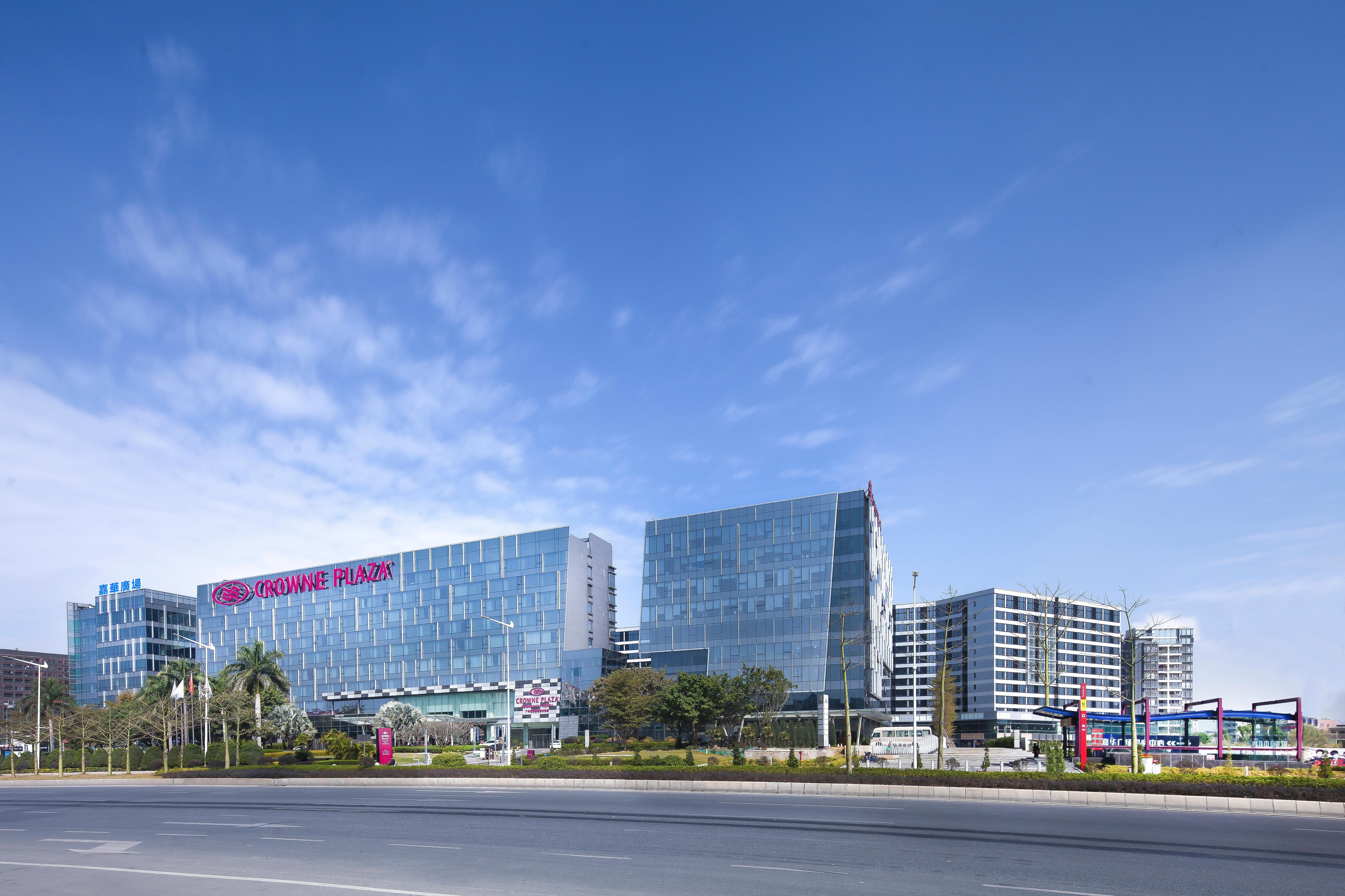 Crowne Plaza Guangzhou Huadu By Ihg - Free Shuttle Bus Between Hotel To Exhibition Center During Canton Fair ภายนอก รูปภาพ