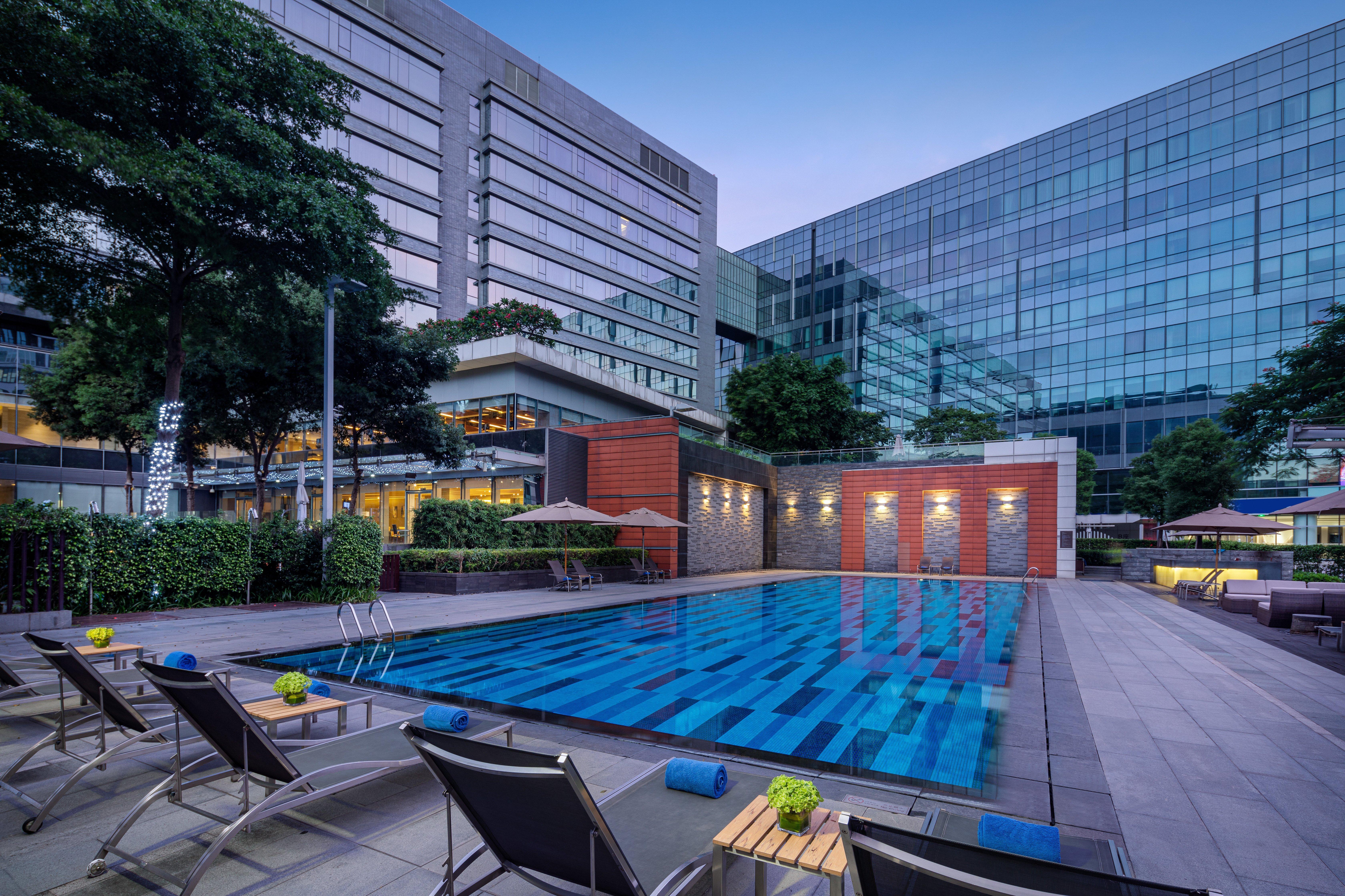 Crowne Plaza Guangzhou Huadu By Ihg - Free Shuttle Bus Between Hotel To Exhibition Center During Canton Fair ภายนอก รูปภาพ