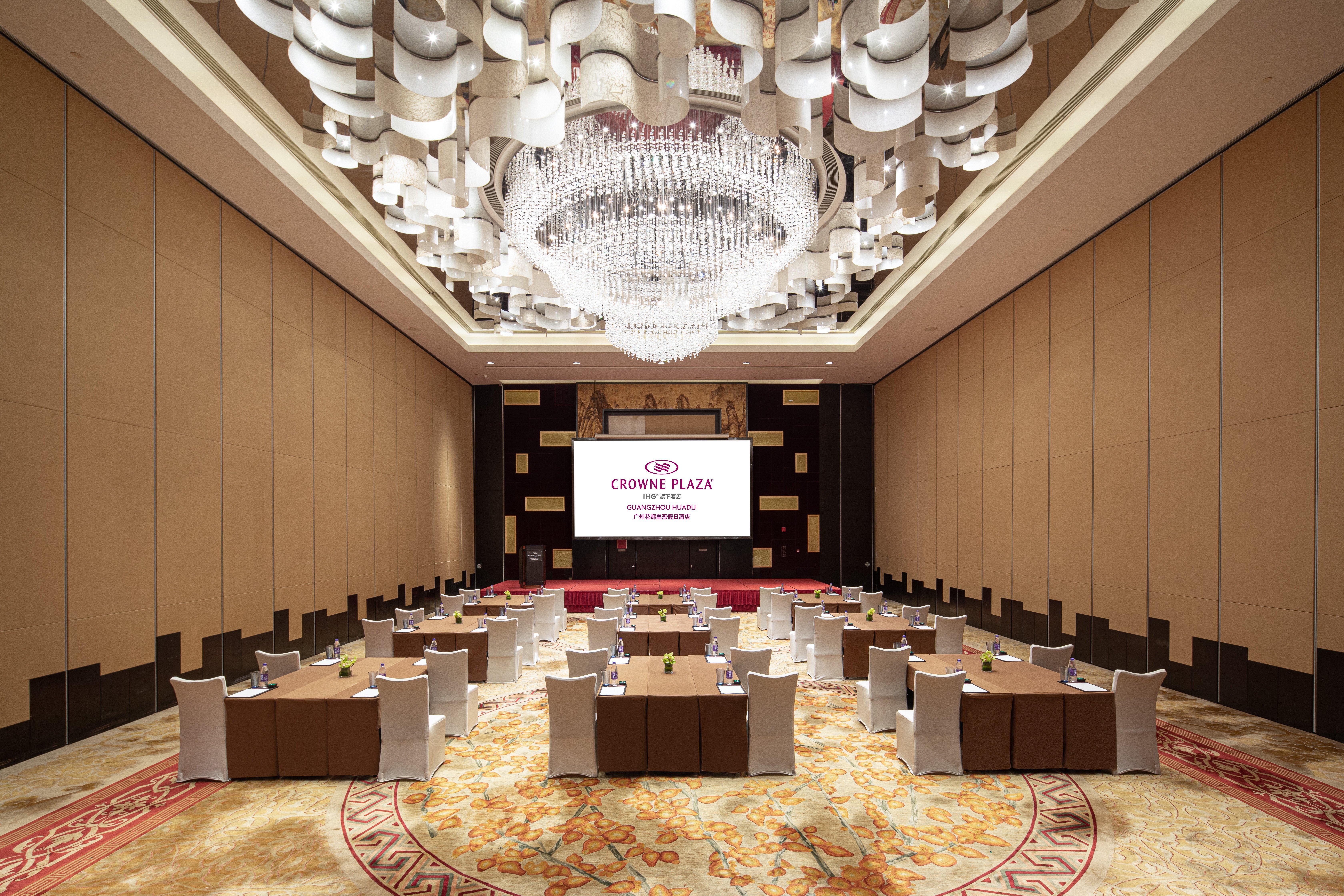 Crowne Plaza Guangzhou Huadu By Ihg - Free Shuttle Bus Between Hotel To Exhibition Center During Canton Fair ภายนอก รูปภาพ